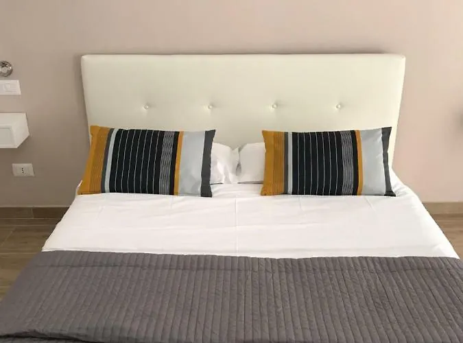 Juna's Guest house 4*