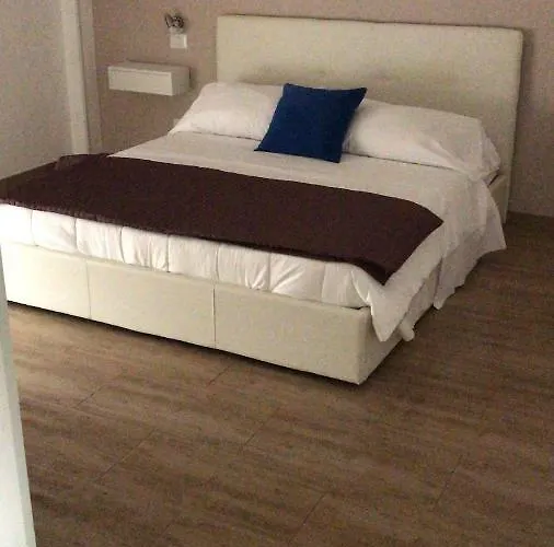 Juna's Guest house